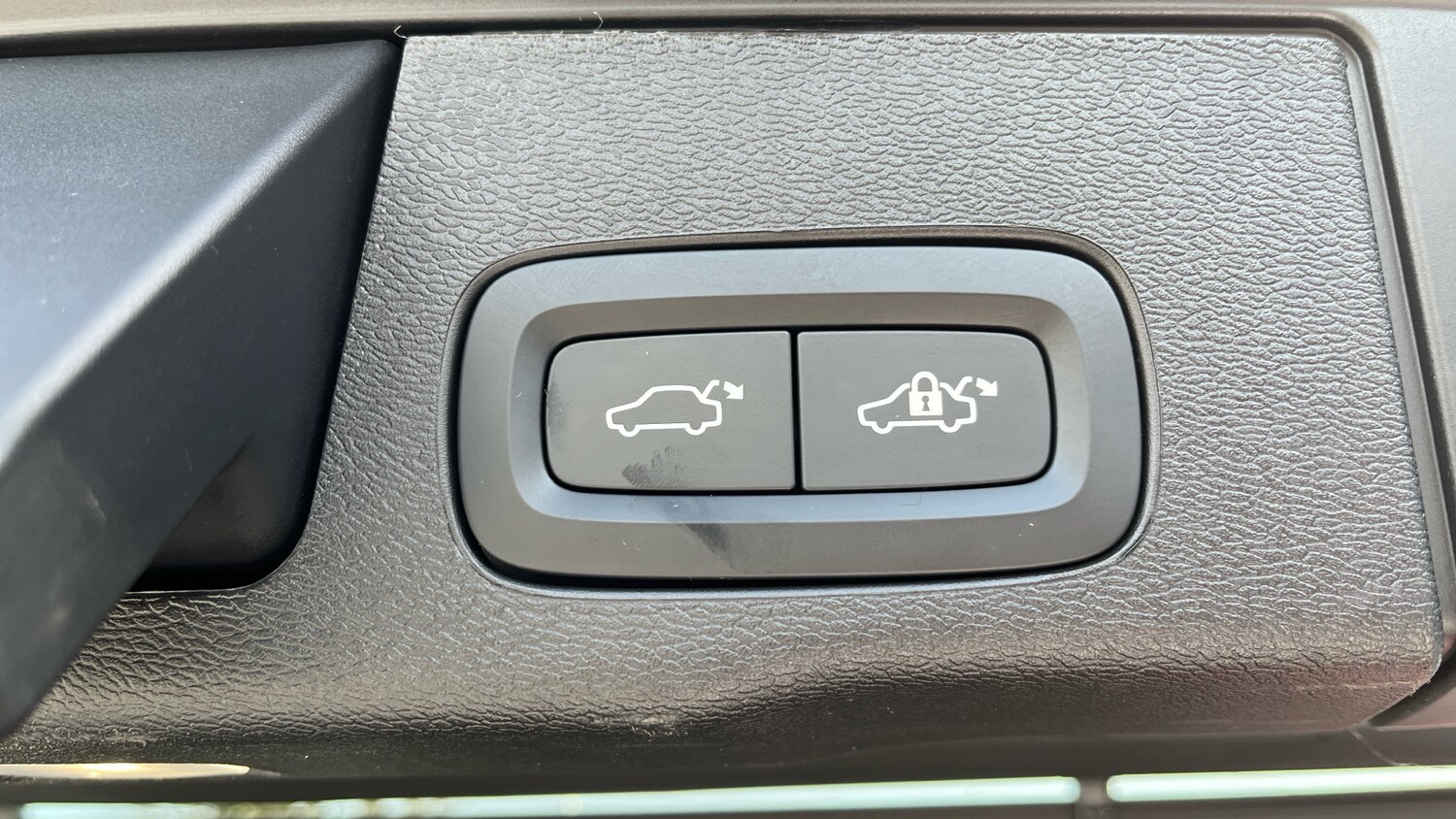 Used Volvo XC60 2025 for sale - 78197267: Photo 35