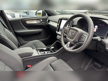 Used Volvo XC40 2026 for sale - 78764669: Photo