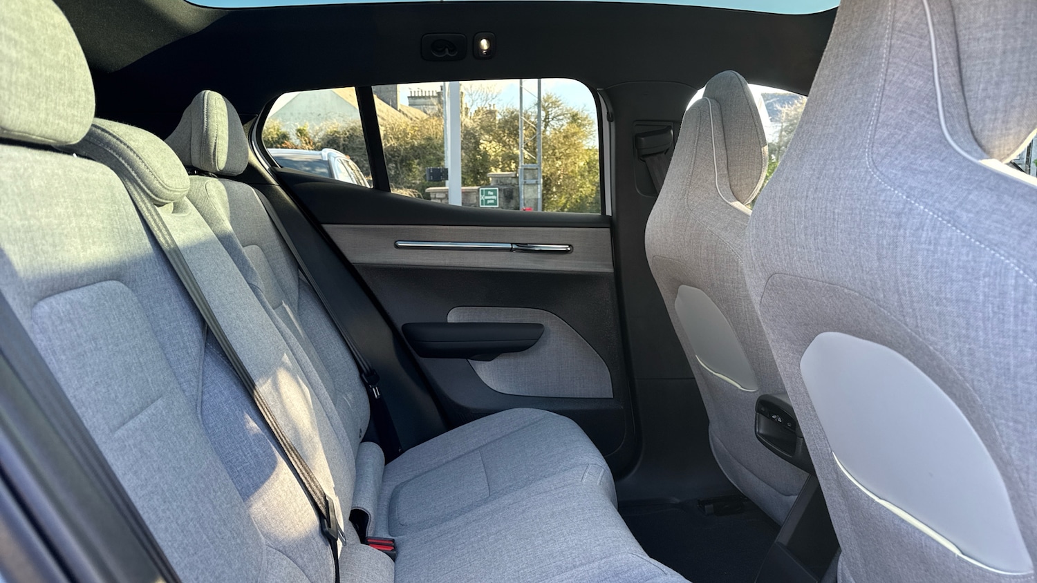 Used Volvo EX30 2025 for sale - 76542747: Photo 6