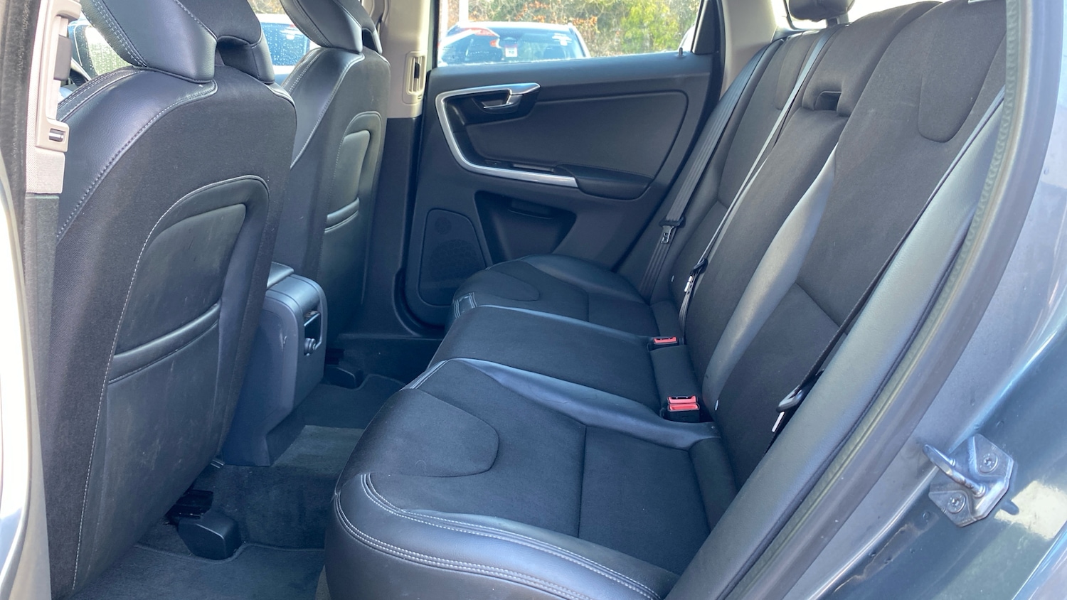 Used Volvo XC60 2015 for sale - 76526563: Photo 10