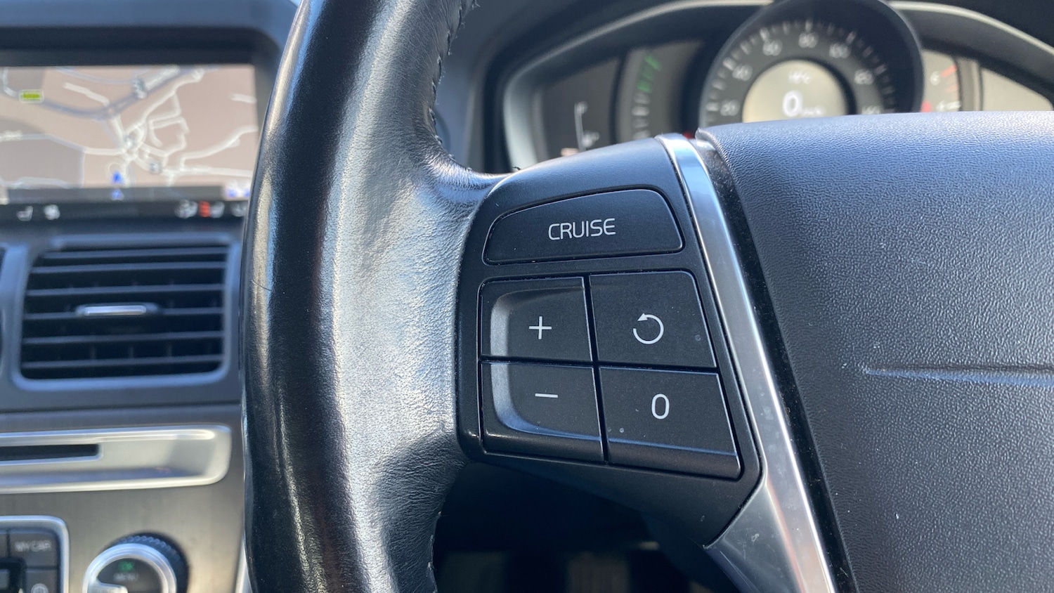 Used Volvo XC60 2015 for sale - 76526563: Photo 18