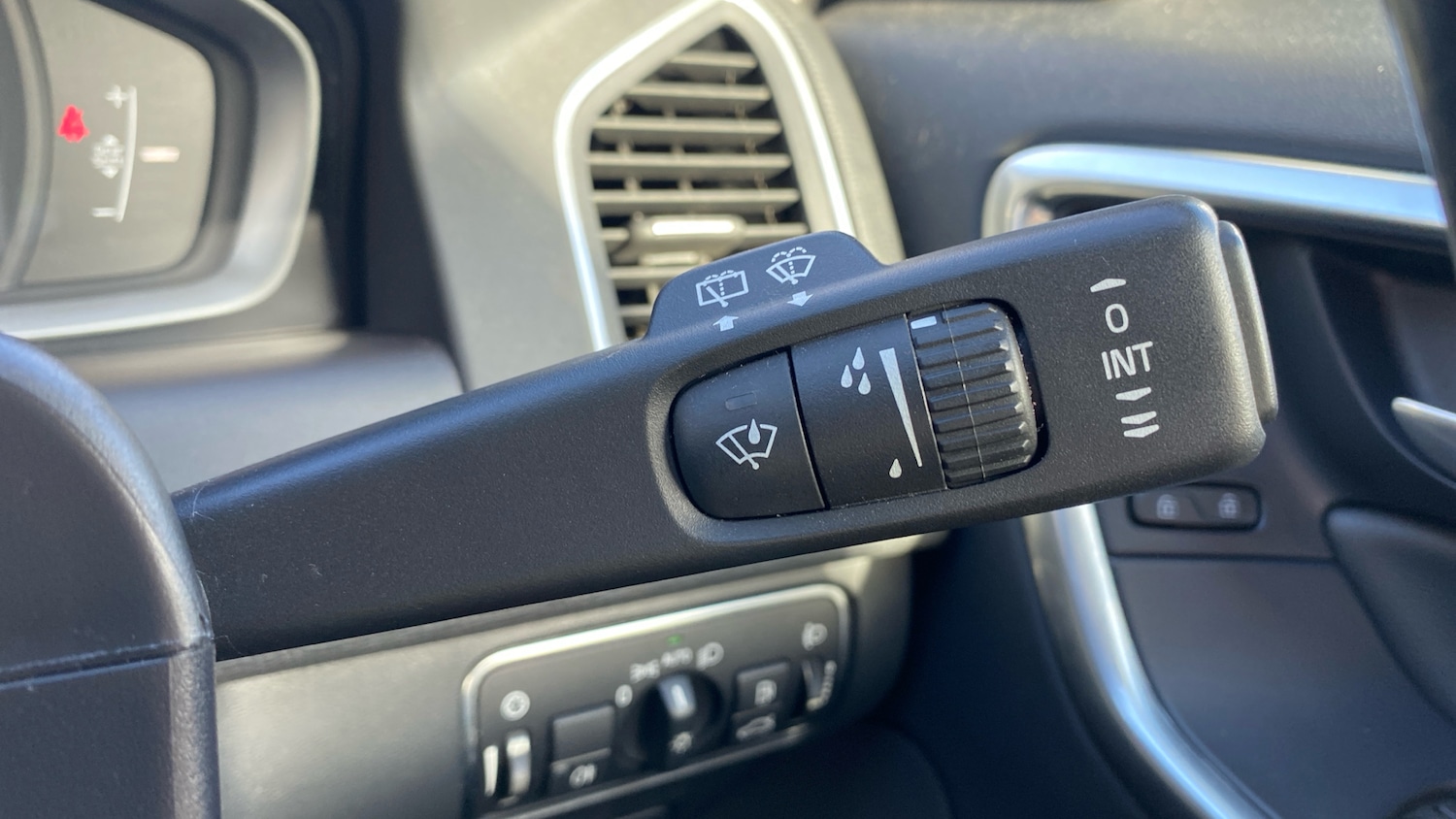 Used Volvo XC60 2015 for sale - 76526563: Photo 24