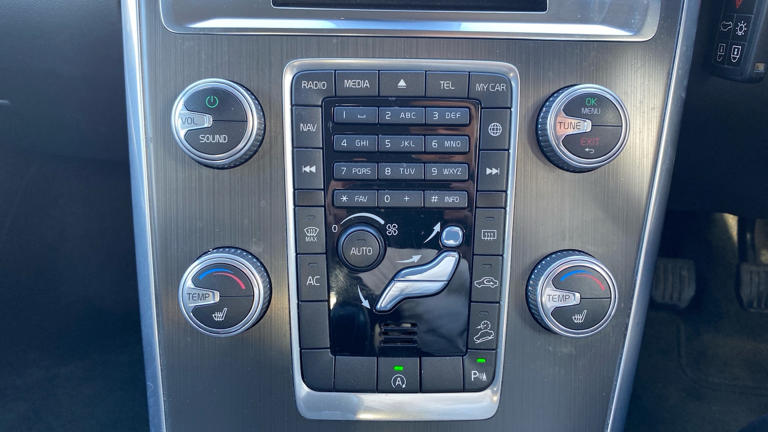 Used Volvo XC60 2015 for sale - 76526563: Photo 33