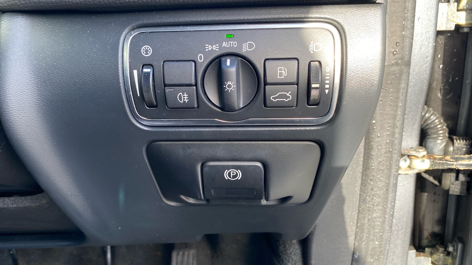 Used Volvo XC60 2015 for sale - 76526563: Photo 34