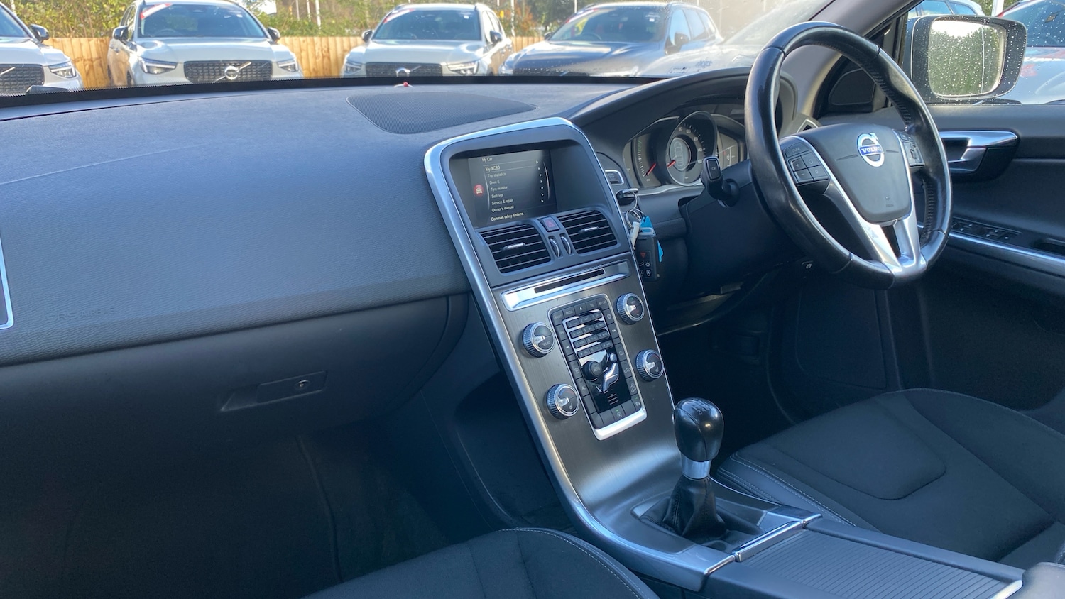 Used Volvo XC60 2015 for sale - 76526563: Photo 4