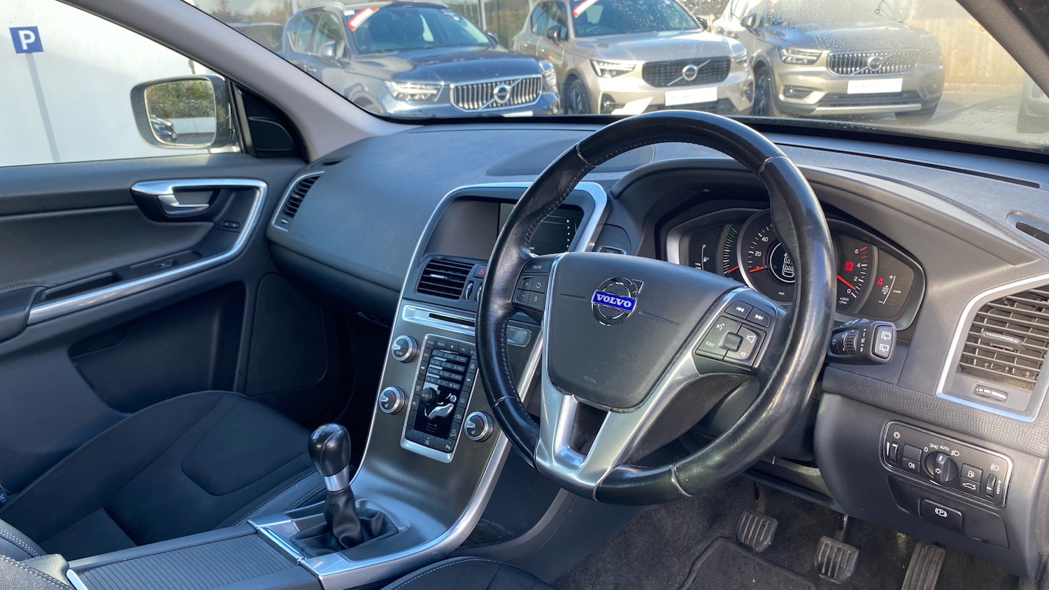 Used Volvo XC60 2015 for sale - 76526563: Photo 5