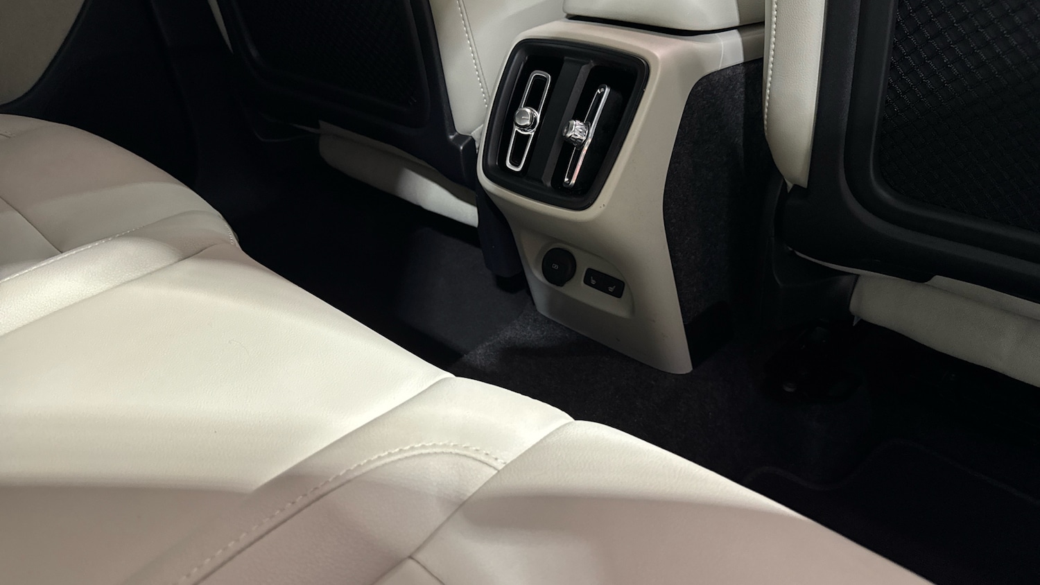 Used Volvo XC40 2025 for sale - 77127294: Photo 22