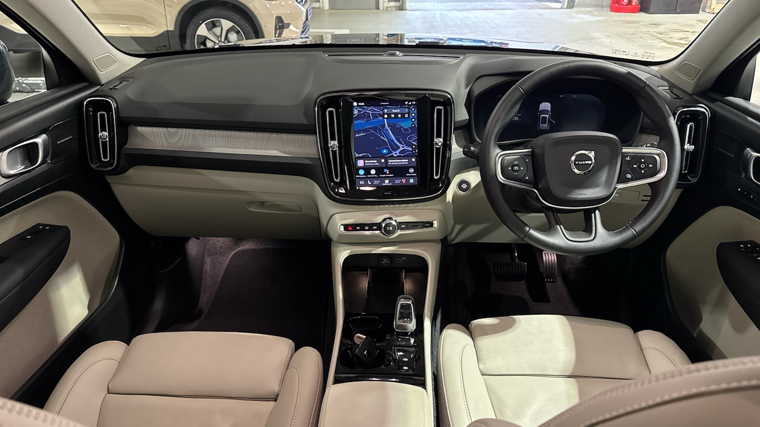 Used Volvo XC40 2025 for sale - 77127294: Photo 5