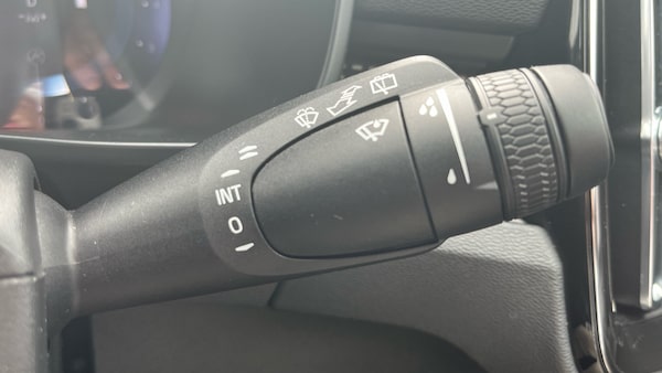 Used Volvo XC40 2024 for sale - 75390950: Photo 25