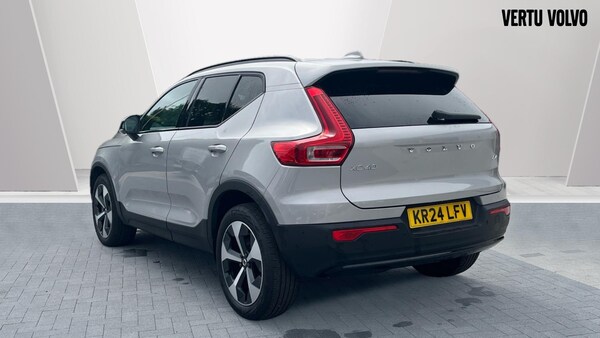 Used Volvo XC40 2024 for sale - 75390950: Photo 2