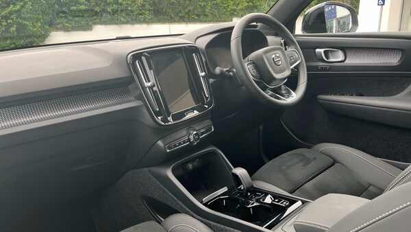Used Volvo XC40 2024 for sale - 75390950: Photo 4