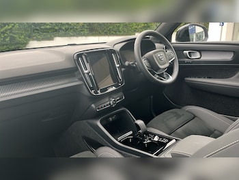 Used Volvo XC40 2024 for sale - 75390950: Photo