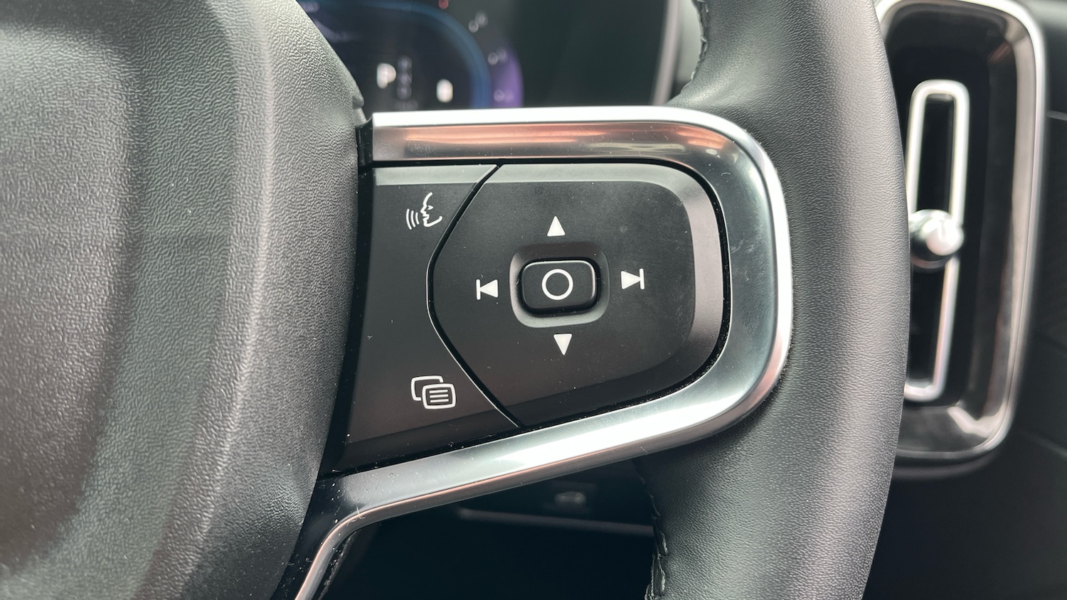 Used Volvo XC40 2022 for sale - 76461721: Photo 19