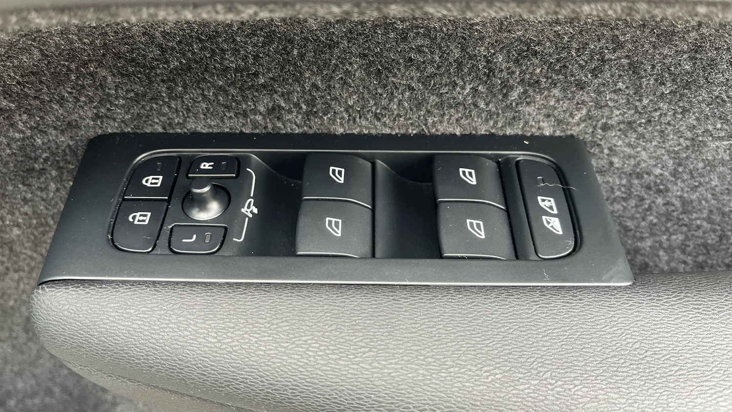 Used Volvo XC40 2022 for sale - 76461721: Photo 27