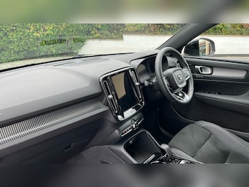 Used Volvo XC40 2022 for sale - 76461721: Photo