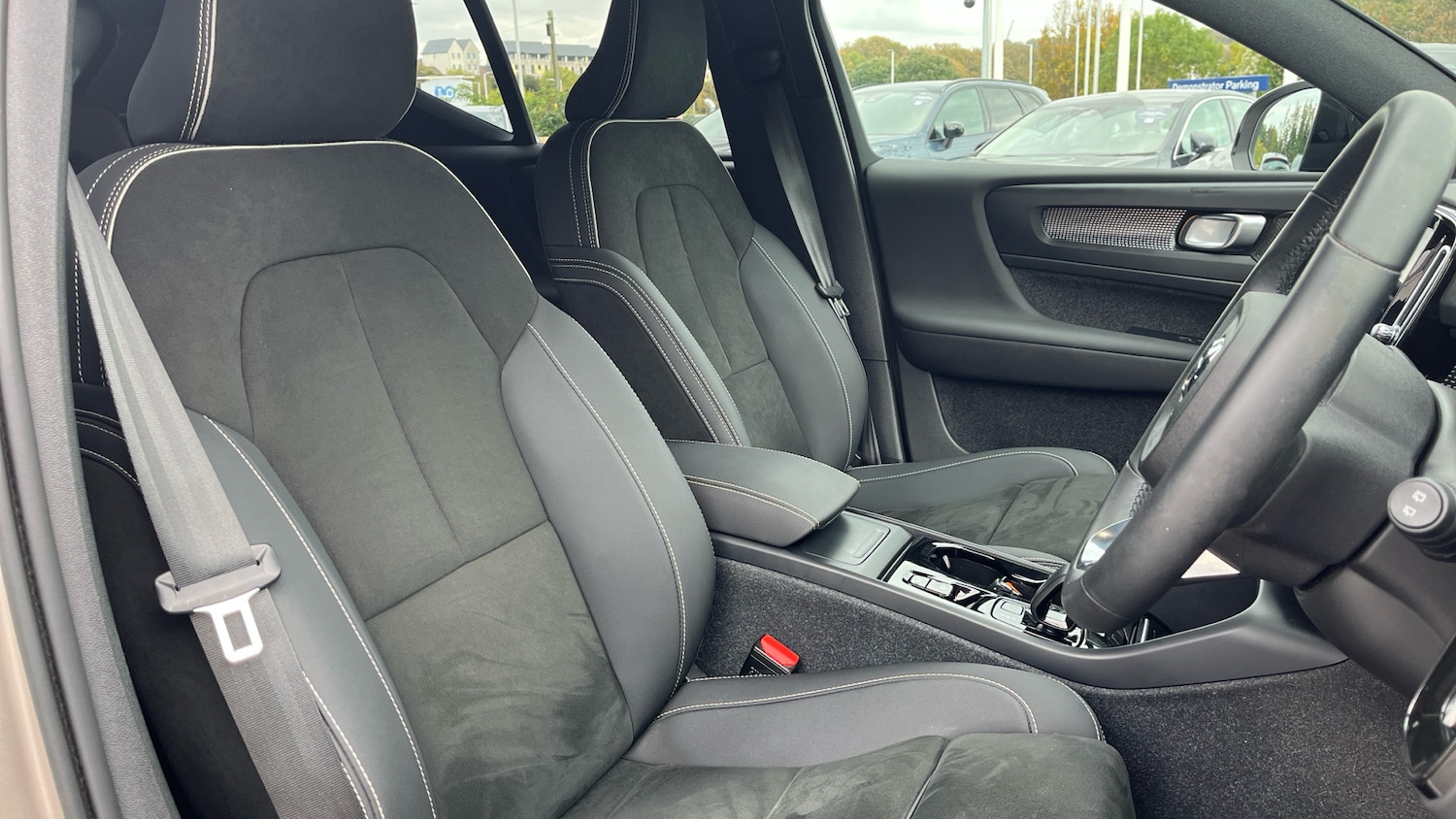 Used Volvo XC40 2022 for sale - 76461721: Photo 9