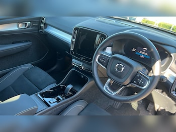 Used Volvo XC40 2026 for sale - 79161634: Photo