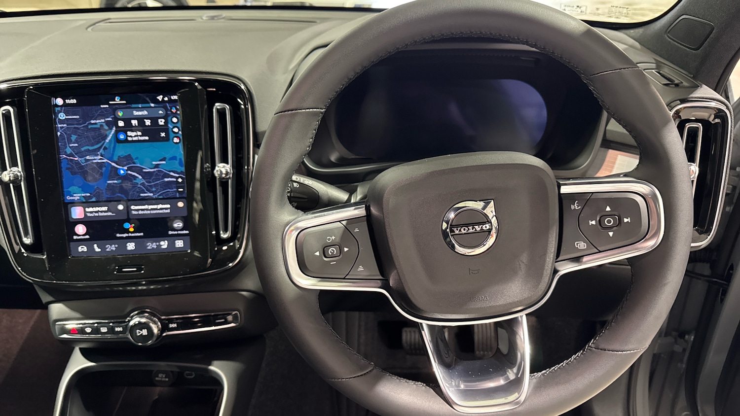 Used Volvo XC40 2025 for sale - 76858668: Photo 10