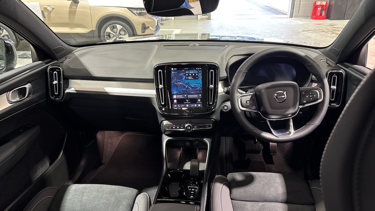 Used Volvo XC40 2025 for sale - 76858668: Photo 5