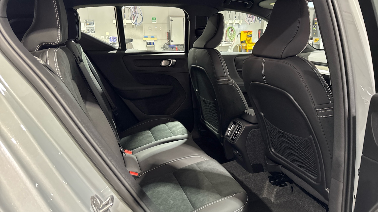 Used Volvo XC40 2025 for sale - 76858668: Photo 6