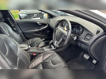 Used Volvo V40 2018 for sale - 76616362: Photo