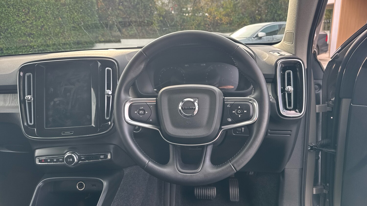 Used Volvo XC40 2021 for sale - 76637276: Photo 10