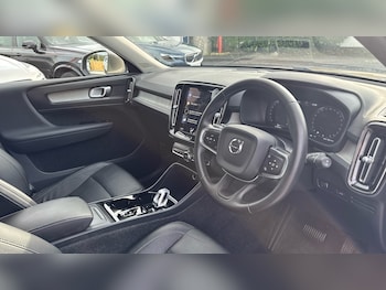 Used Volvo XC40 2021 for sale - 76637276: Photo