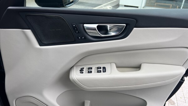 Used Volvo XC60 2022 for sale - 76156531: Photo 15