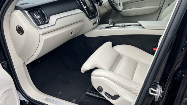 Used Volvo XC60 2022 for sale - 76156531: Photo 27