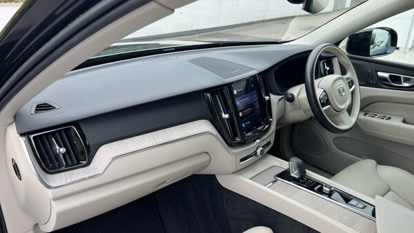 Used Volvo XC60 2022 for sale - 76156531: Photo 4