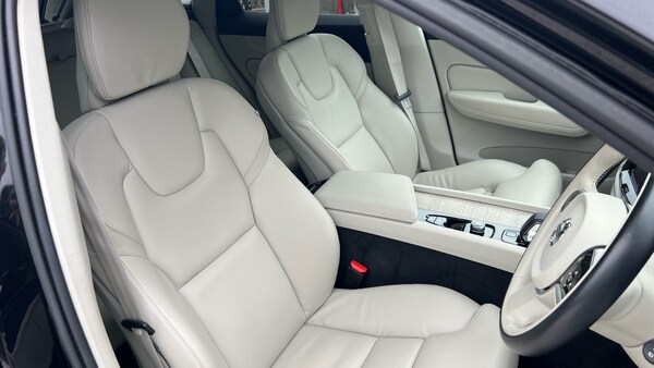 Used Volvo XC60 2022 for sale - 76156531: Photo 9