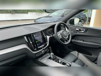 Used Volvo XC60 2022 for sale - 75147356: Photo