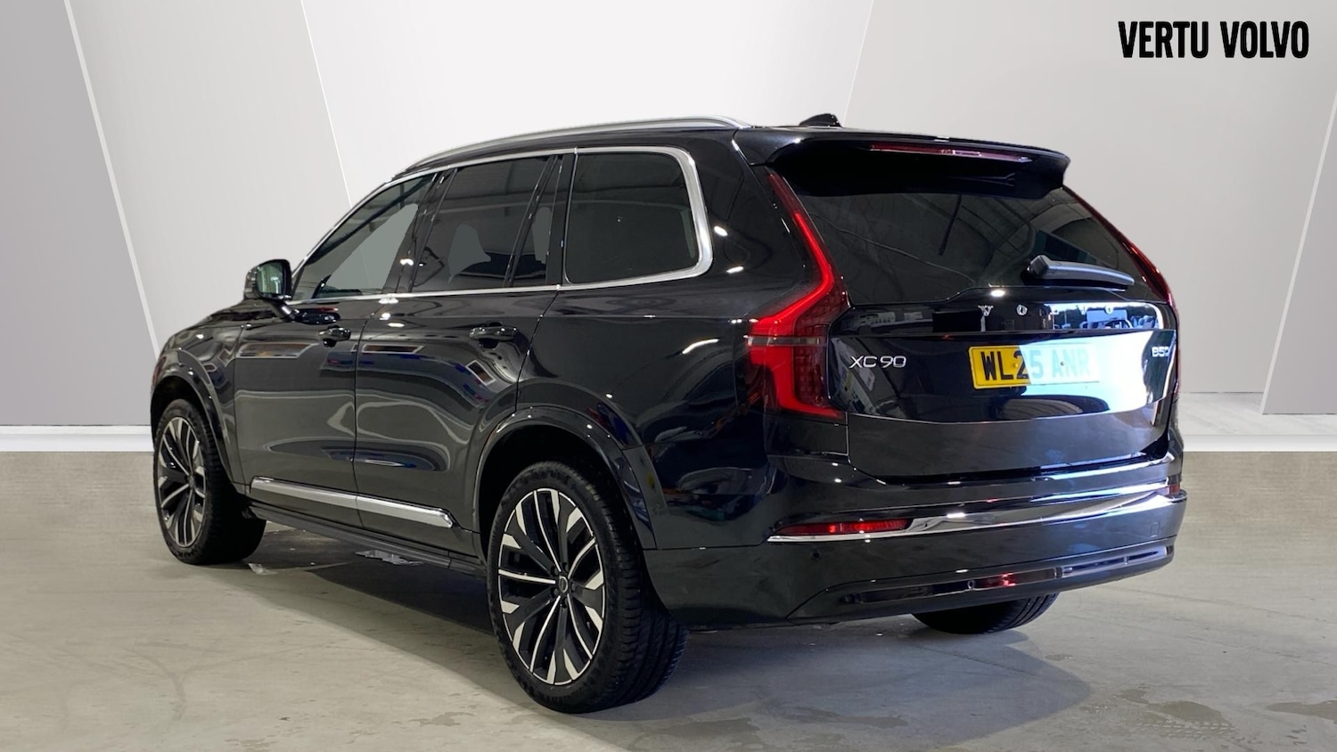 Used Volvo XC90 2025 for sale - 76542751: Photo 2