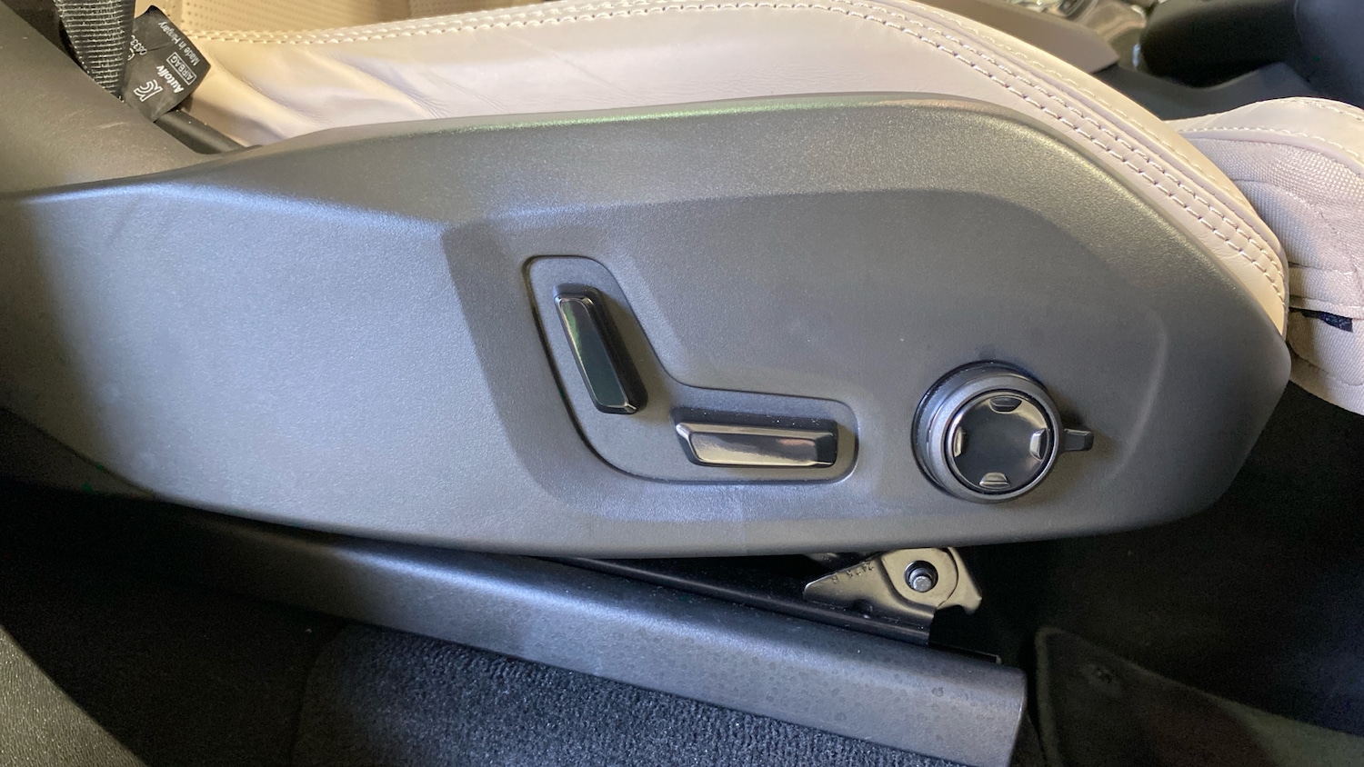 Used Volvo XC90 2025 for sale - 76542751: Photo 42