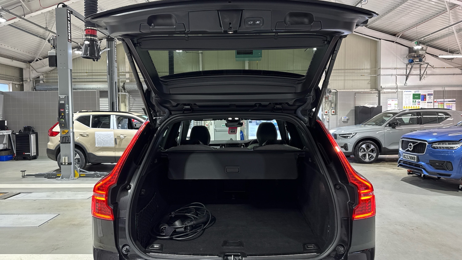 Used Volvo XC60 2023 for sale - 76974146: Photo 13