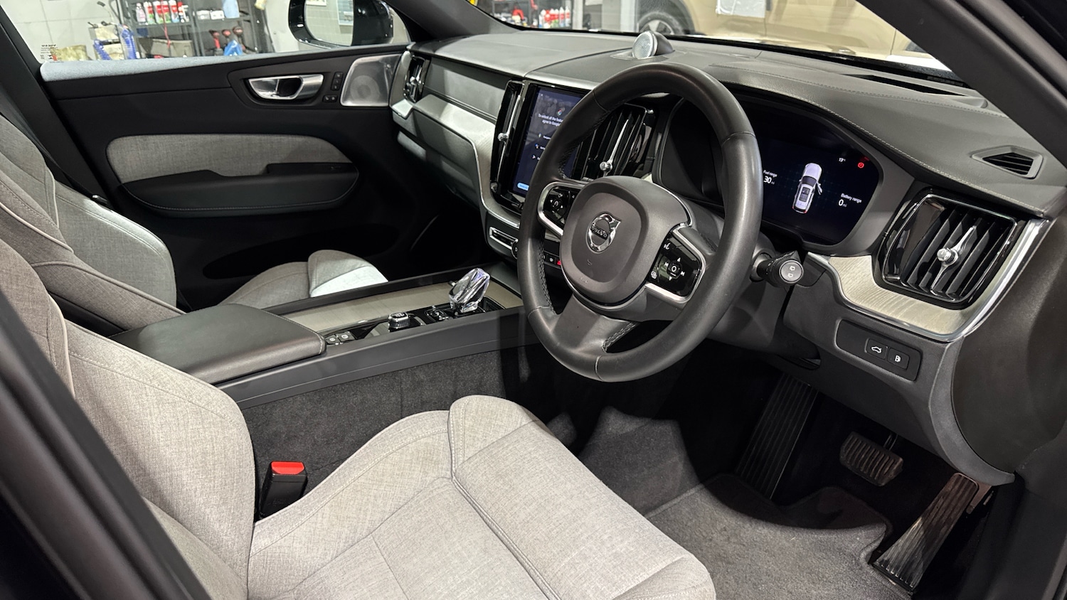 Used Volvo XC60 2023 for sale - 76974146: Photo 4