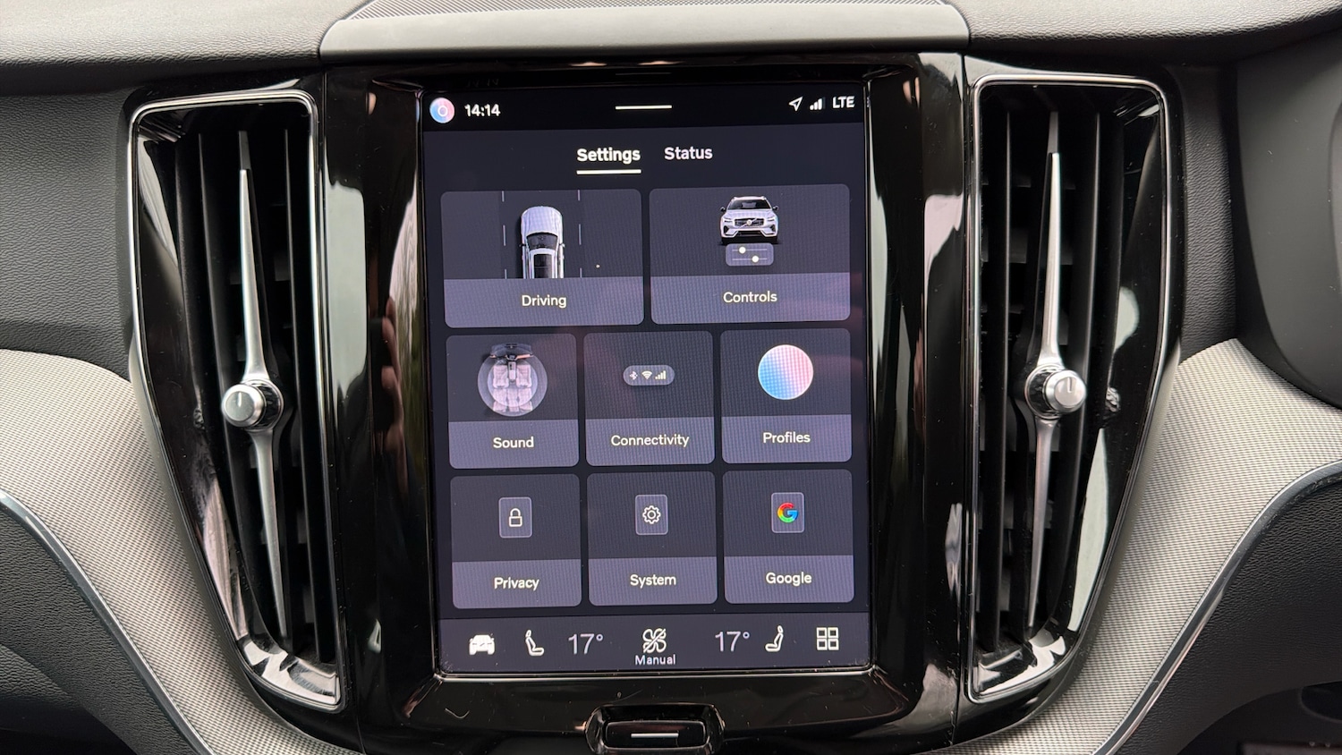 Used Volvo XC60 2023 for sale - 78177405: Photo 16