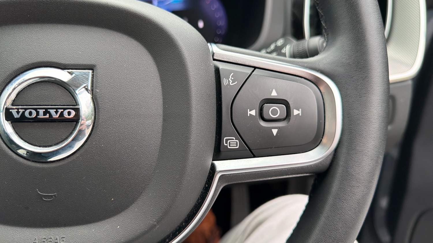 Used Volvo XC60 2023 for sale - 78177405: Photo 21