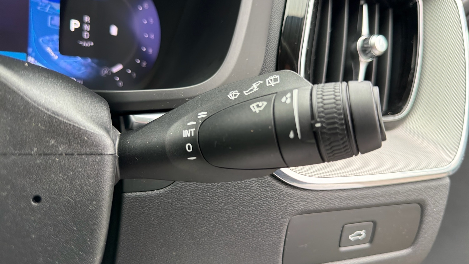 Used Volvo XC60 2023 for sale - 78177405: Photo 22