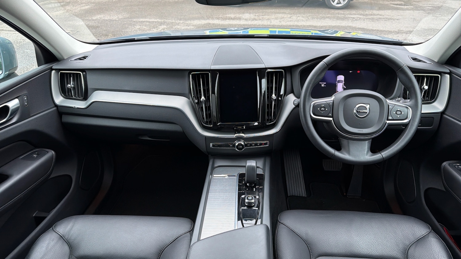 Used Volvo XC60 2023 for sale - 78177405: Photo 5