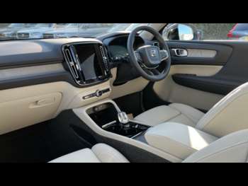Used Volvo XC40 2025 for sale - 75021633: Photo