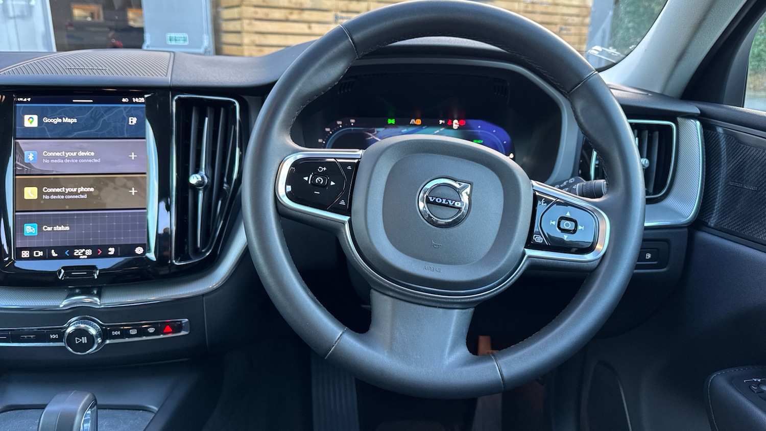 Used Volvo XC60 2023 for sale - 77063826: Photo 10