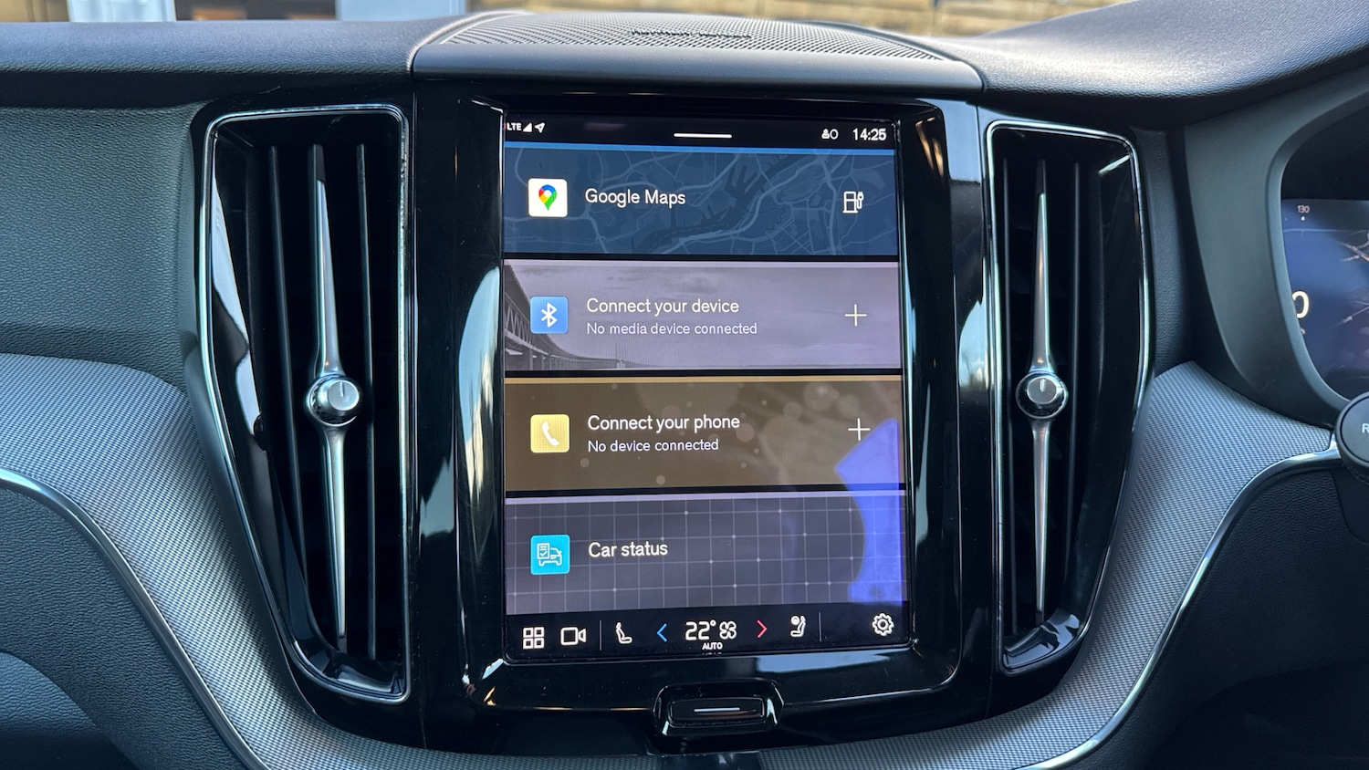 Used Volvo XC60 2023 for sale - 77063826: Photo 12