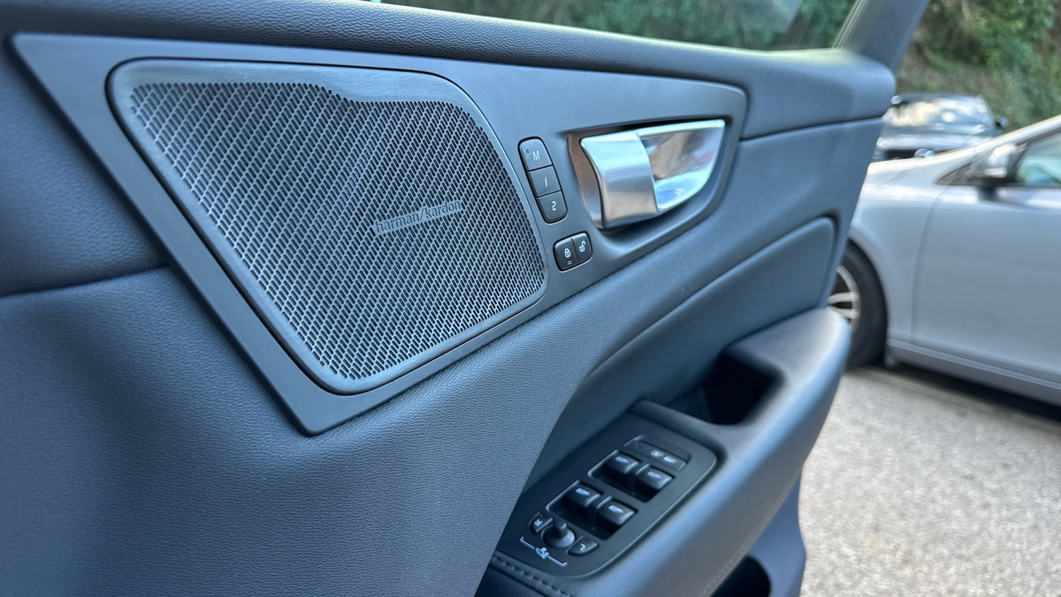 Used Volvo XC60 2023 for sale - 77063826: Photo 23