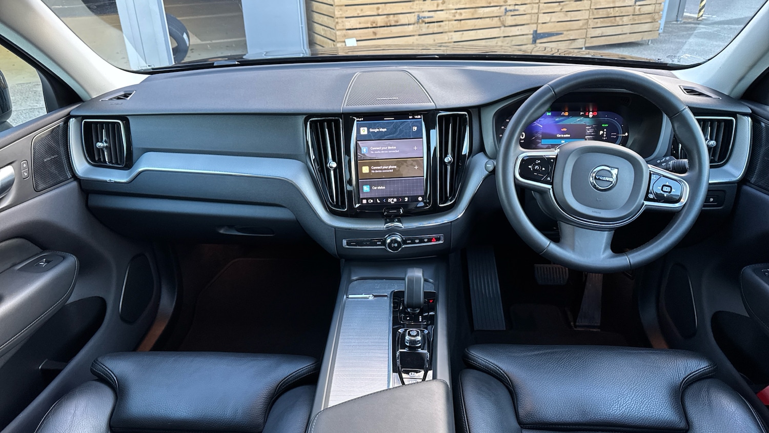 Used Volvo XC60 2023 for sale - 77063826: Photo 5