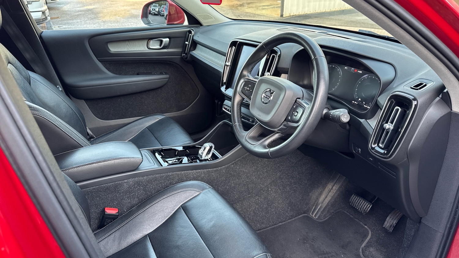 Used Volvo XC40 2020 for sale - 77370492: Photo 4