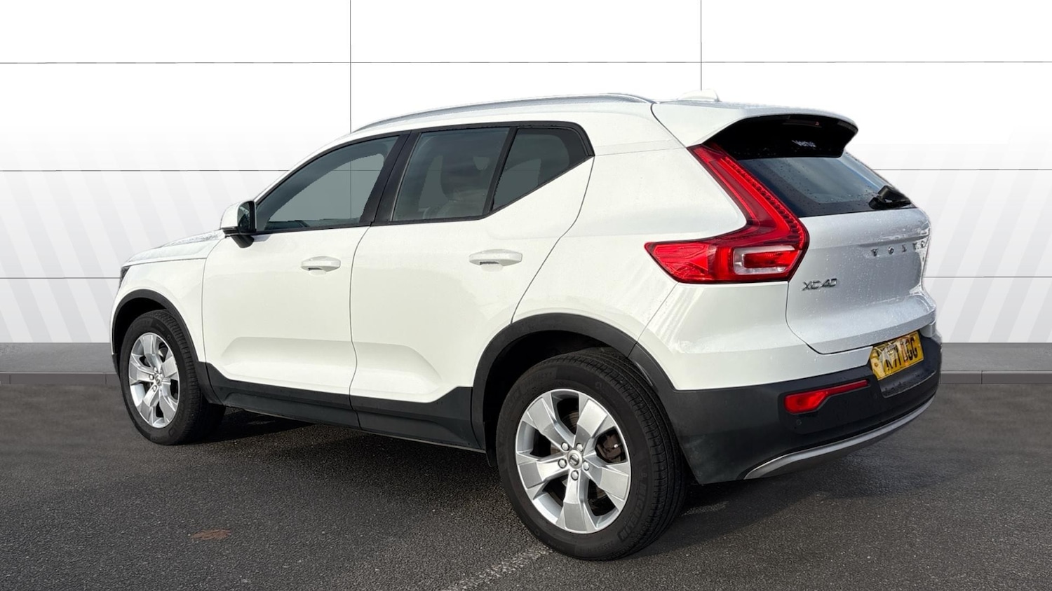 Used Volvo XC40 2021 for sale - 77417340: Photo 2