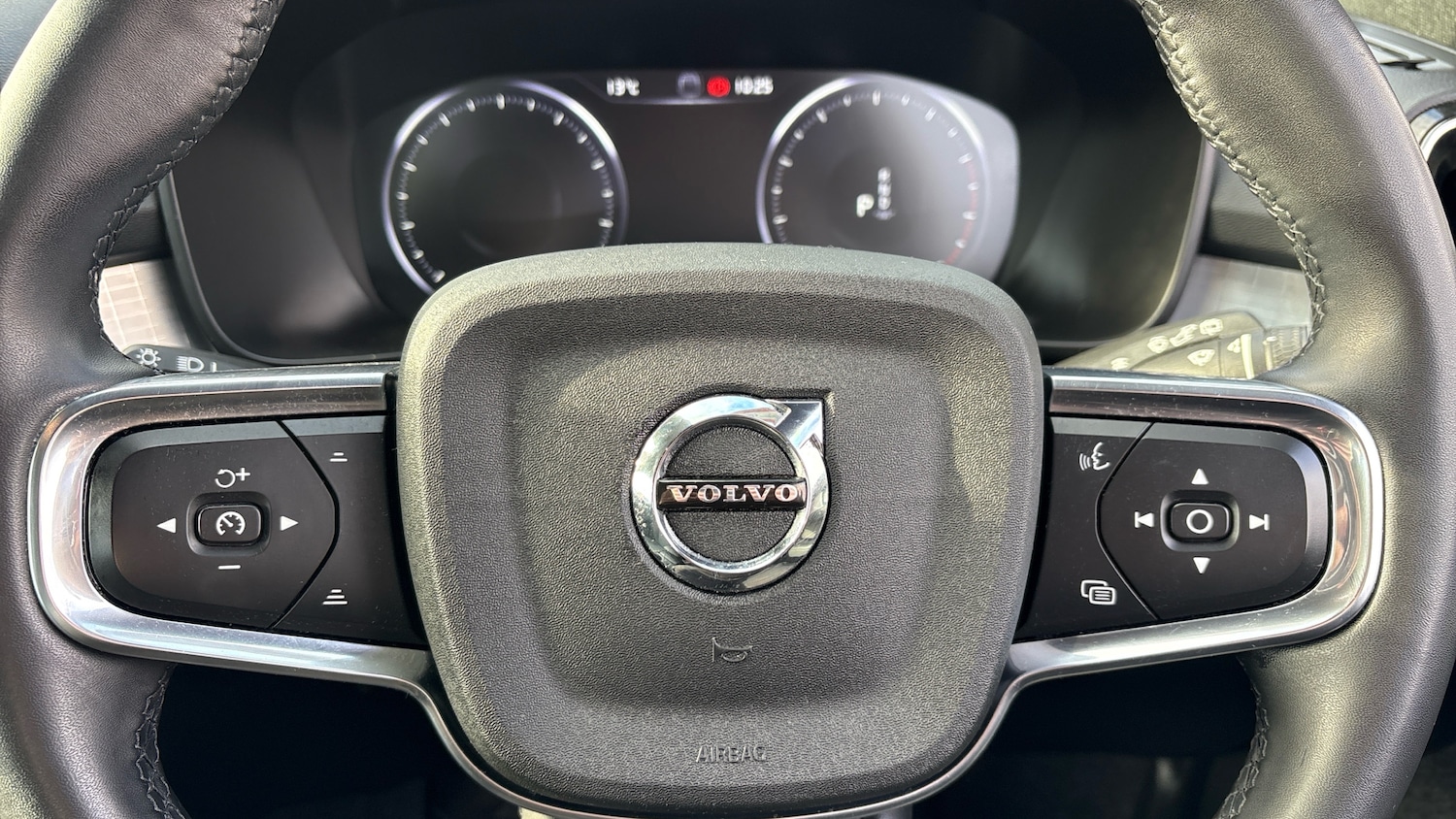 Used Volvo XC40 2021 for sale - 77417340: Photo 22