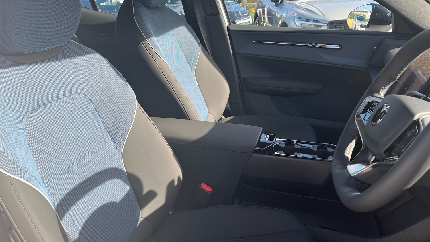 Used Volvo EX30 2025 for sale - 77493175: Photo 9