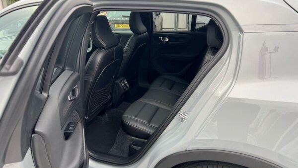 Used Volvo XC40 2025 for sale - 76205940: Photo 33